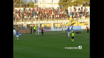 Calcio: massaggio cardiaco per Ettore Mendicino durante Matera-Salernitana