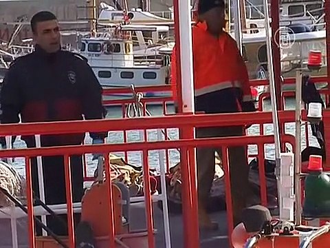 Возле Стамбула затонуло судно с мигрантами