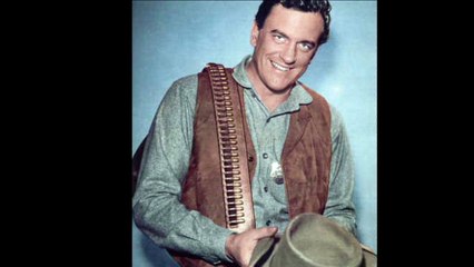 HOMENAJE A JAMES ARNESS