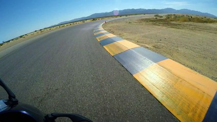 Nouveauté sportive 2015 : Yamaha R1 et M1