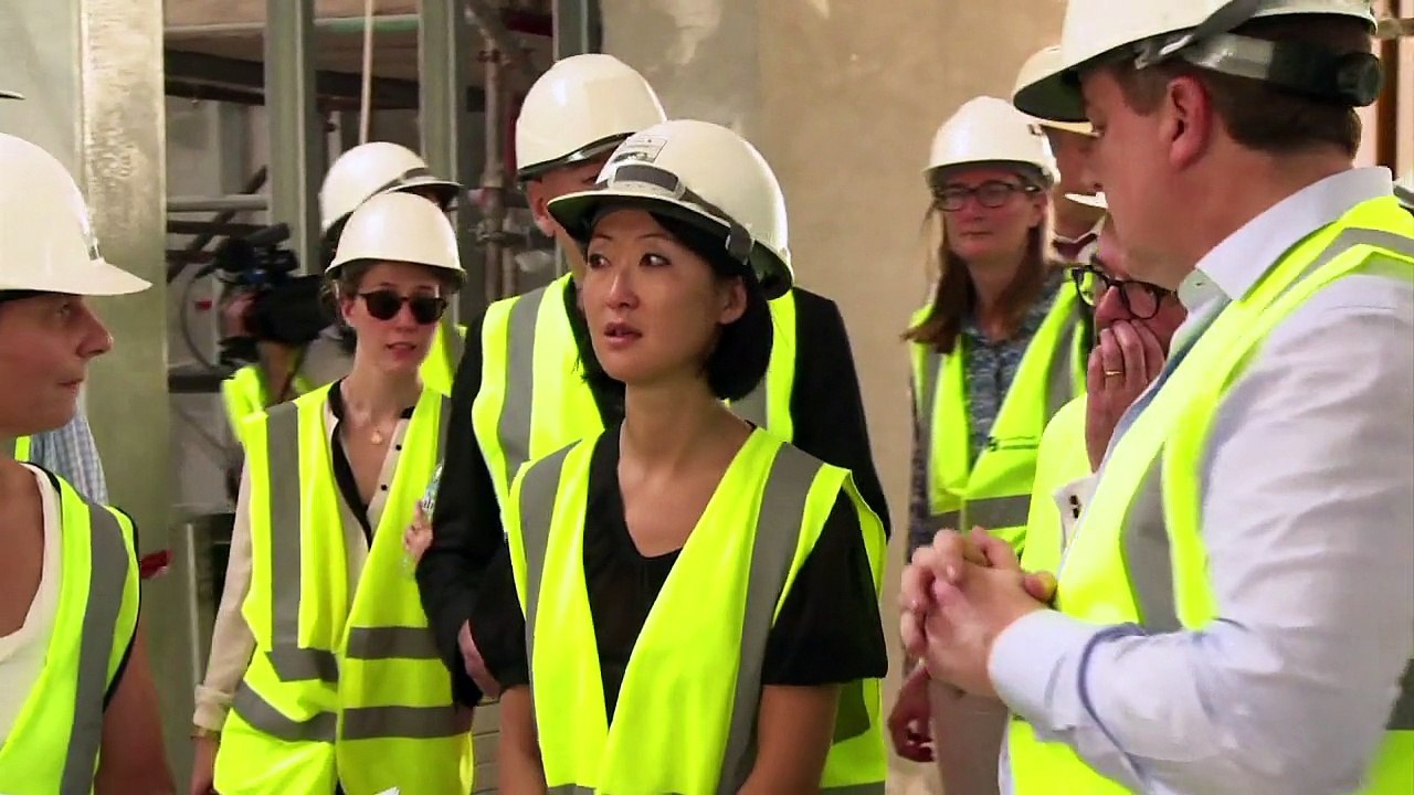A Abou Dhabi, Fleur Pellerin visite le chantier du Louvre