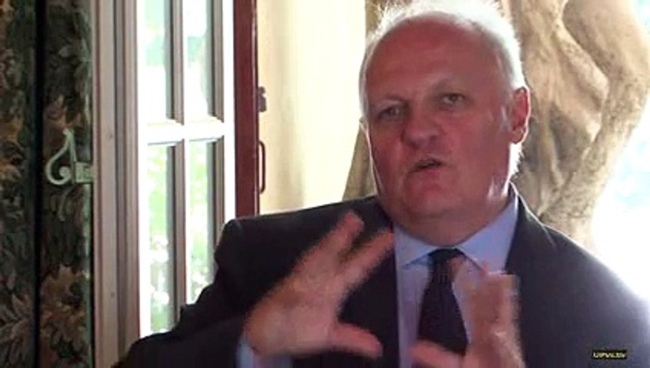 La paix en Europe, la France et les guerres dans le monde_François Asselineau 10/14