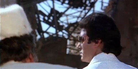 Agneepath best dialog - Topi sambhalo