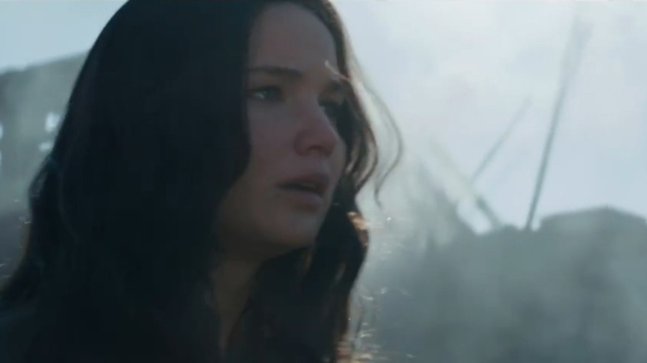 New Hunger Games: Mockingjay Part 1 Trailer