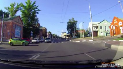 Car Crash Compilation October 2014 - Car Crashes Weekly #28