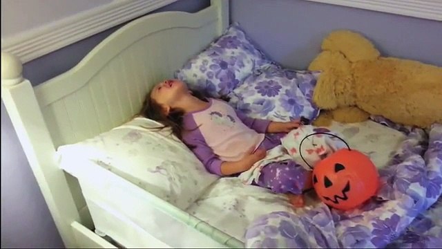 Ils mangent les bonbons d'Halloween de leurs enfants (Jimmy Kimmel 2014)