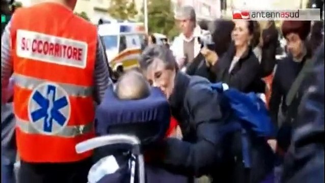 TG 04.11.14 Meglio morti che abbandonati , malati Sla contro i tagli da 100 milioni
