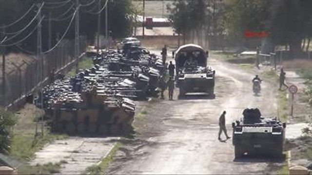 Türkiye-Suriye Sınırında Tank Hareketliliği