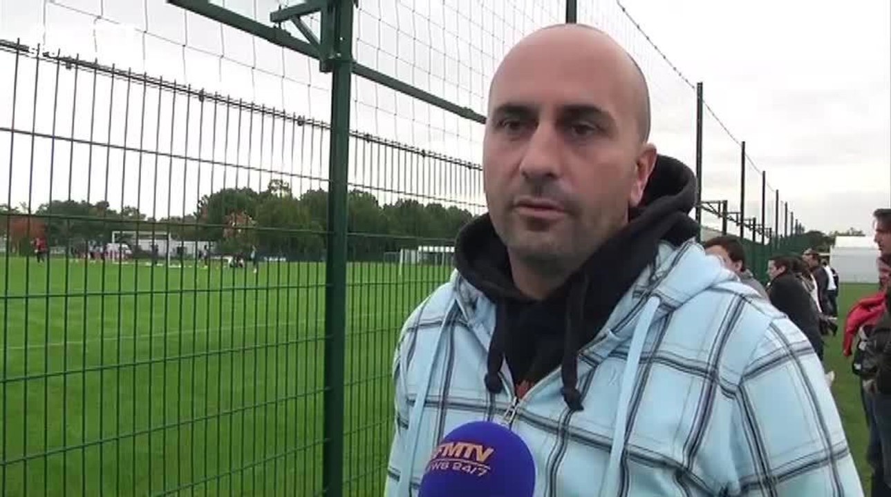 Football / Les supporters Bordelais défendent Sagnol - 05/11