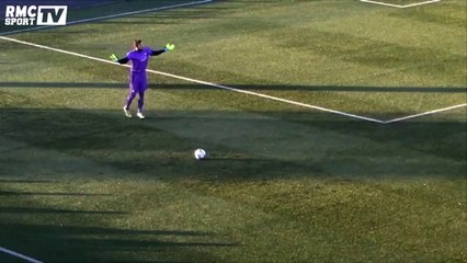 Il quitte le pays après avoir été humilié sur le terrain