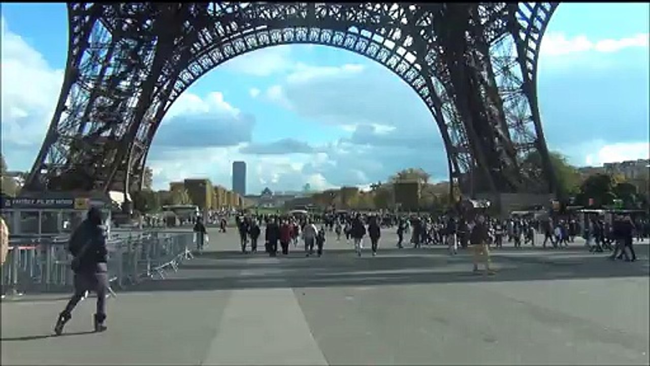 ΑΠΟΕΛ-Παρίσι-Πύργος Άιφελ