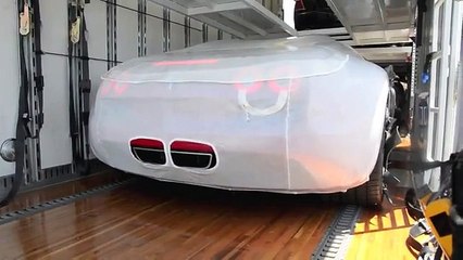 Bugatti Veyron'ın sahibine teslim edilişi