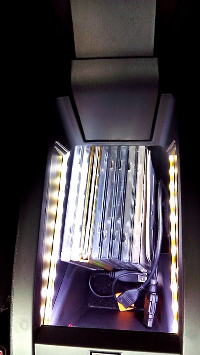 Allumage auto accoudoir Megane 2