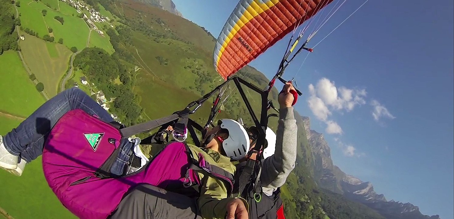 Sud Ouest France 6 façons de dire je t'aime  Episode 2_Parapente