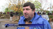 Des agriculteurs en colère manifestent leur colère à Dijon