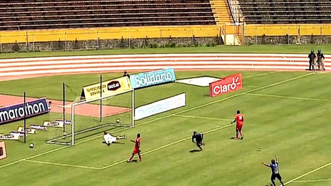 Equateur - L'extraordinaire passe de l'extérieur de Salas