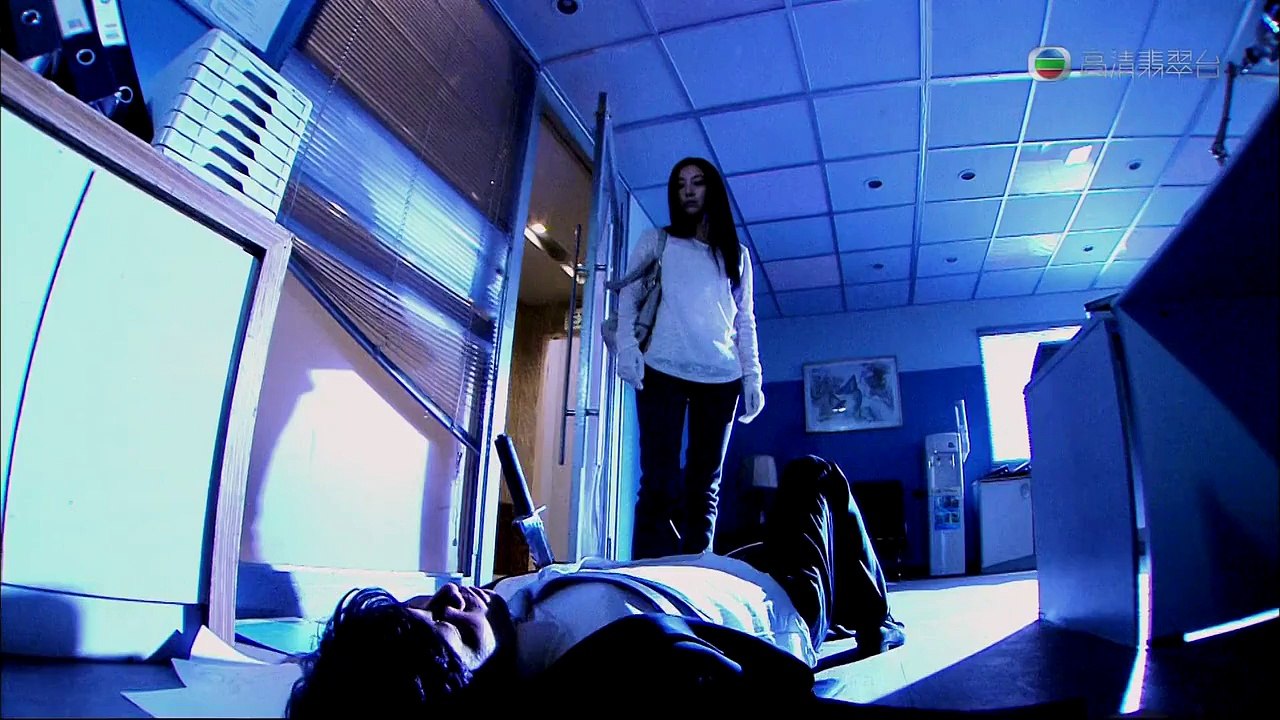 Glove Hitwoman Stab 1