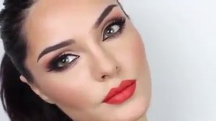 Bright Lips with Neutral Look