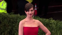 How Anne Hathaway Deals With Cyber Bullying
