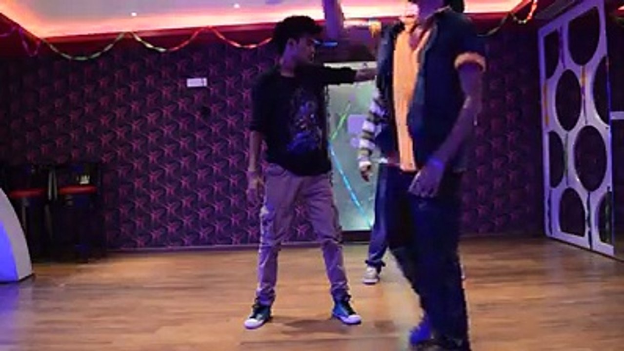 Awesome Slow Motion Dance with Hip Hop and Tating