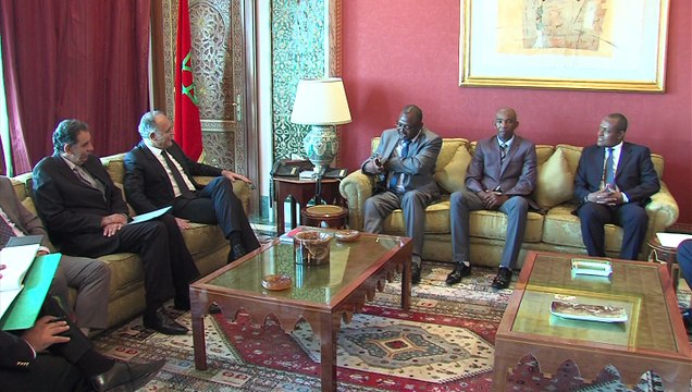 صلاح الدين مزوار يجري مباحثات مع وزير العدل القمري