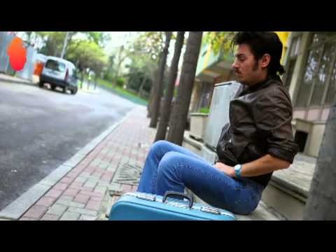 Tarkan Hayrettin Emrah Aynı Evde 3