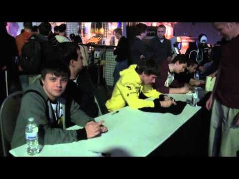 Na`Vi.Dota 2 at autograph session @ MLG Columbus 2013