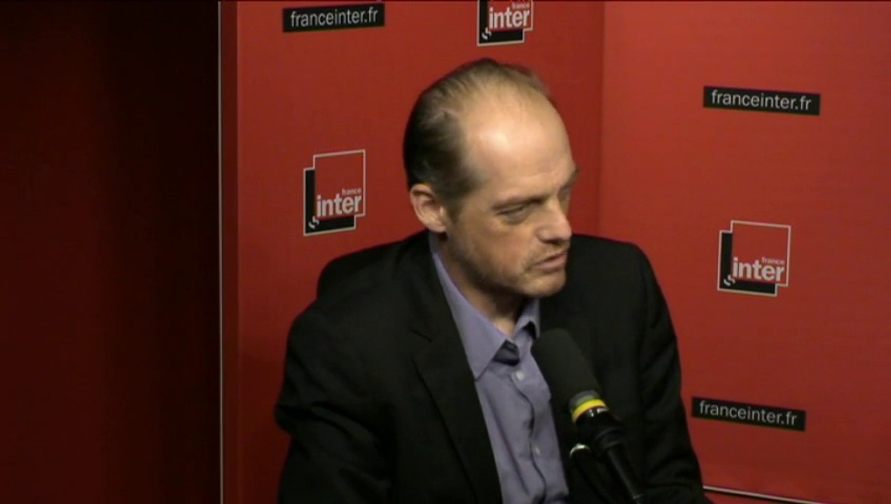 G.Davet et F. Lhomme : 'Il n'y a pas de complot mais un problème avec le comportement de Nicolas Sarkozy'