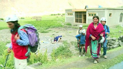 النساء تتجاوز المحرمات في باكستان عبر تولي مهن الرجال