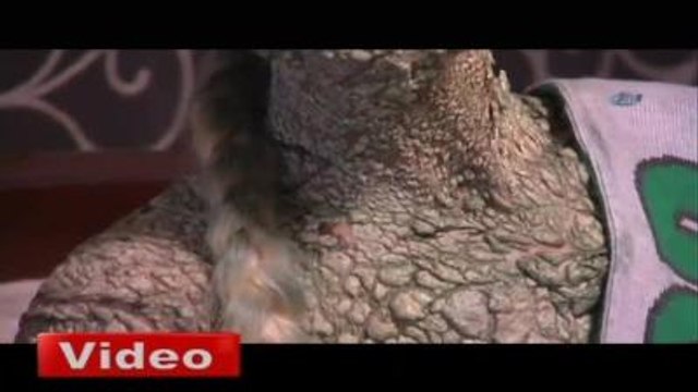 Timsah Kadın Görenleri Şaşırttı