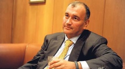 Twitter, Murat Ülker'in Akit Yazarına Verdiği Cevabı Konuşuyor