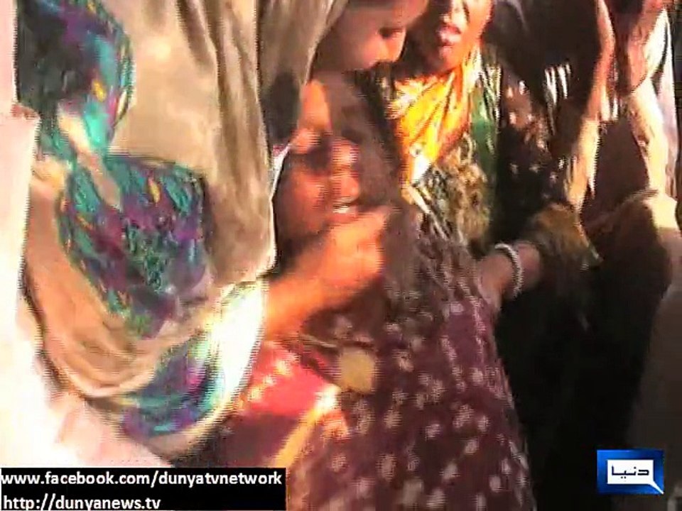 Dunya News - CM Punjab visits Kot Radha Kishan victims’ family, announces aid