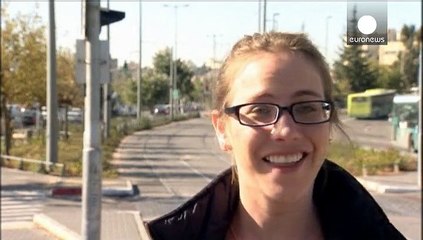 İsrail otobüs durakların önüne bariyer çekiyor