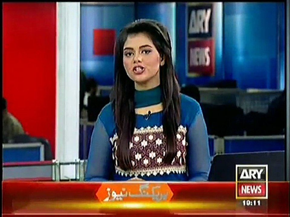 Indian Army Soldier Salutes PTI's Leader Shah Mehmood Qureshi