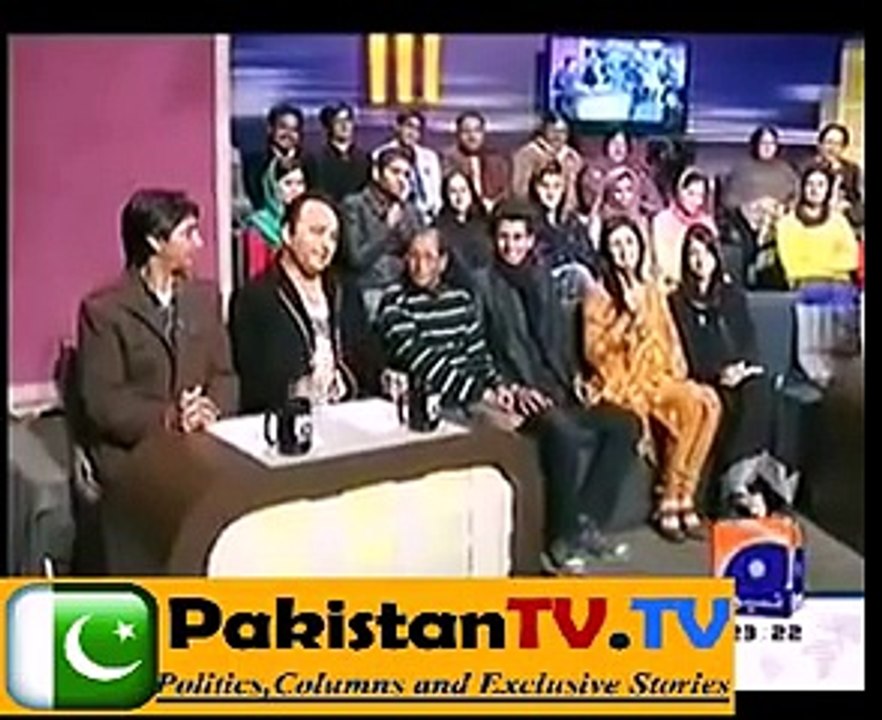 Beautiful Girl flirting with Aftab Iqbal live in Khabarnaak