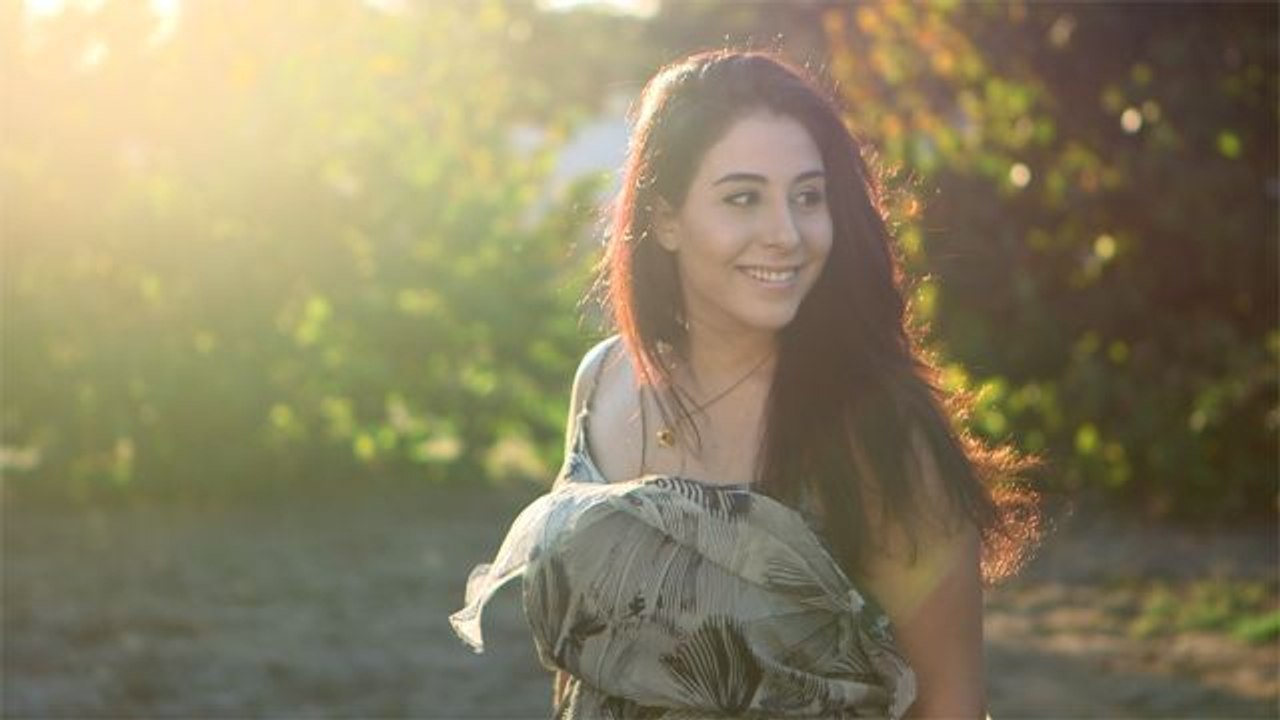 Cassandra To The Rescue  - Sophia's Acne Story