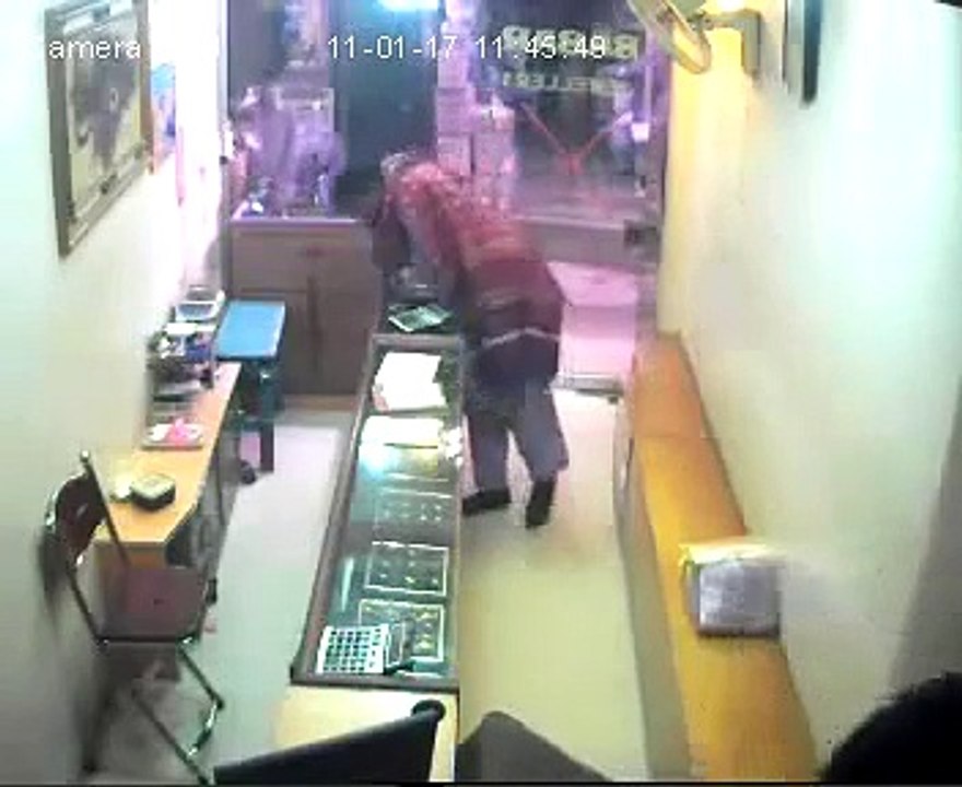 CCTV Footage of Robbery at Gold Shop