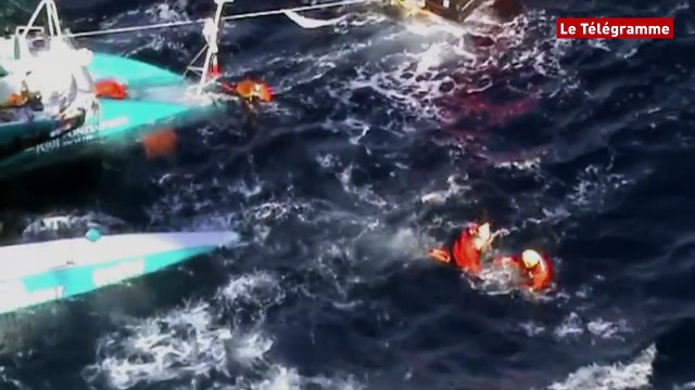 Route du Rhum. Hélitreuillage de Pierre Antoine Skipper du Multi50 Olmix