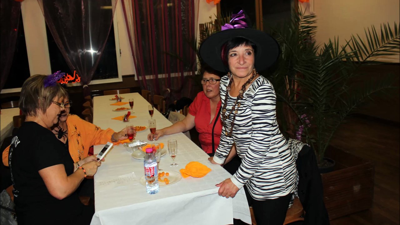 bal port de roche halloween