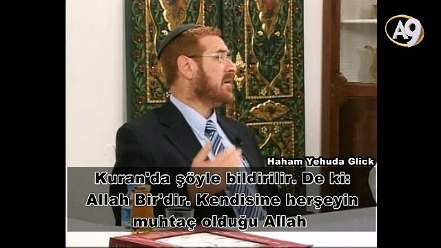 Haham Yehuda Glick 3 Aralık 2009'da Sn. Adnan Oktar'ın konuğu olmuş, canlı yayında İhlas ve Fatiha Surelerini okumuştu.