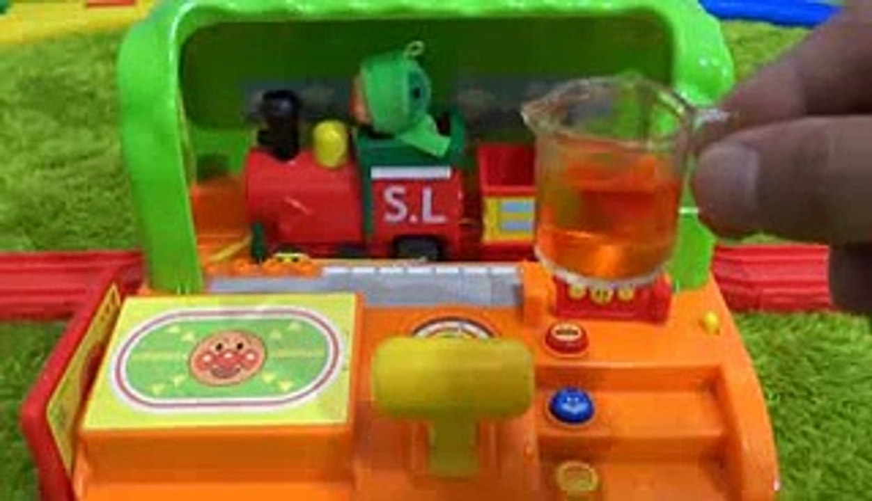 じょーけんアニメ アンパンマンとSLマン、パーティーのお手伝い