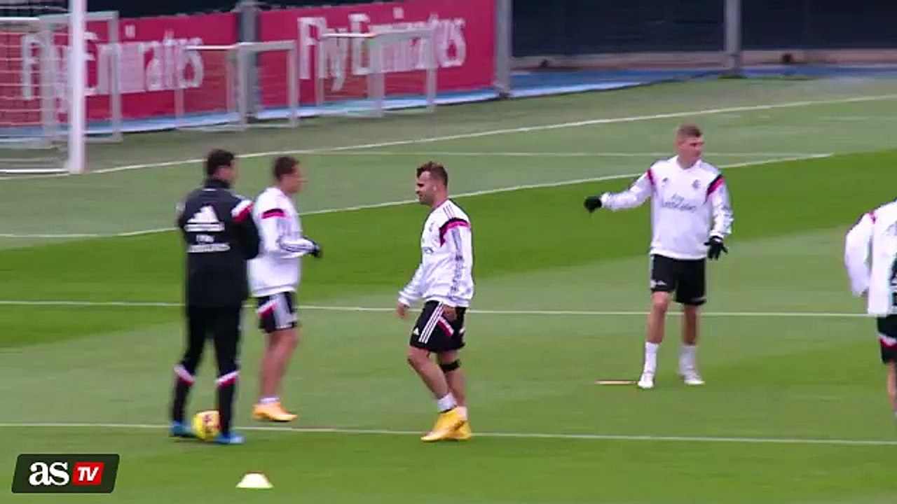 Hierro da la bienvenida a Jese - xAzT