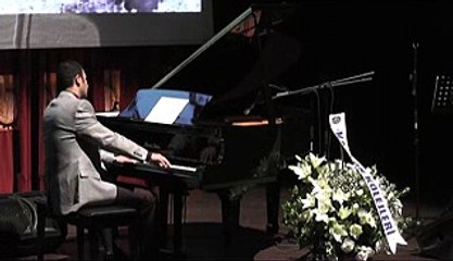 PİYANO KONSERİNİN GELİRİ SOMALILARA GÖNDERİLECEK