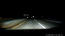 Etrange barrage en pleine nuit sur une autoroute des USA - Police ou voleurs?