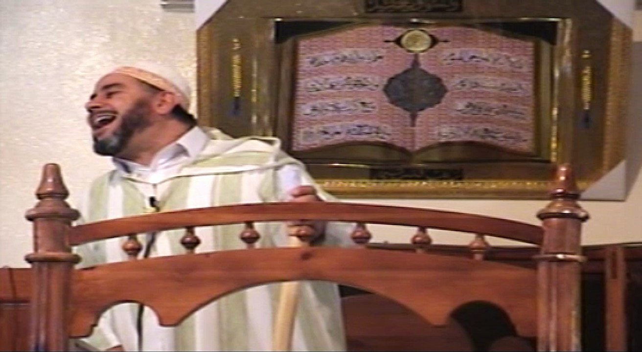 الشيخ عبد الله نهاري - الجائزة معلقة