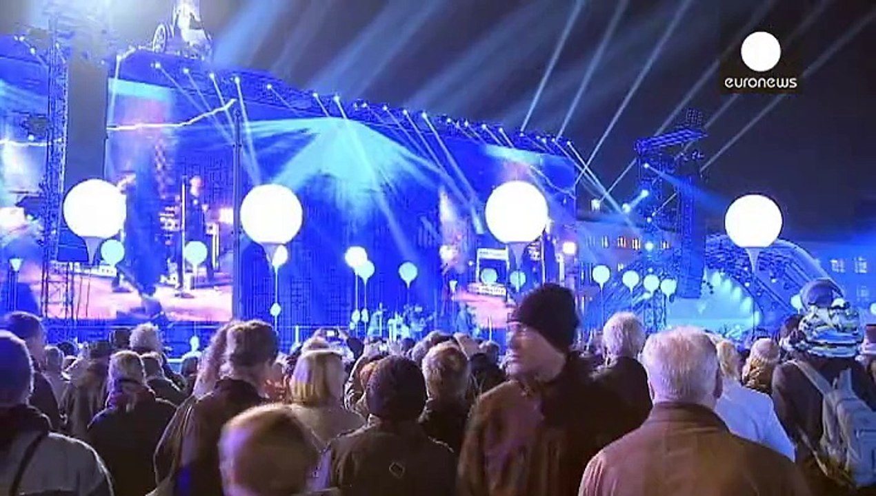 Turistas e alemães partilham memórias 25 anos depois da queda do Muro de Berlim