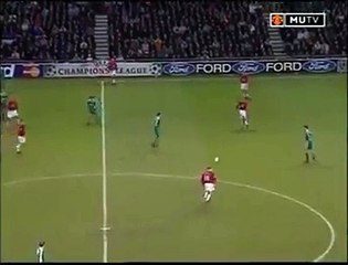 Fantastic tiki taka goal from Manchester United Legends
