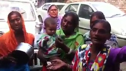 SUNNY LEONE BABY DOLL IN PAKISTAN MUST WATCH