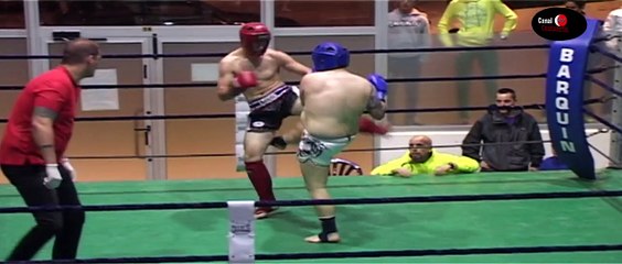 2 COMBATE DE KICK BOXING