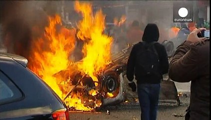 Bélgica: Internautas lançam campanha para pagar carro destruído em manifestação
